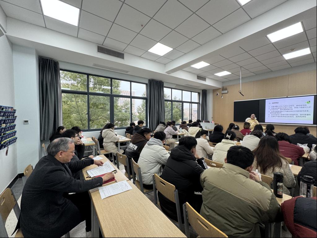 周增逵副校长检查指导数字商贸期初教学工作并深入课堂听课